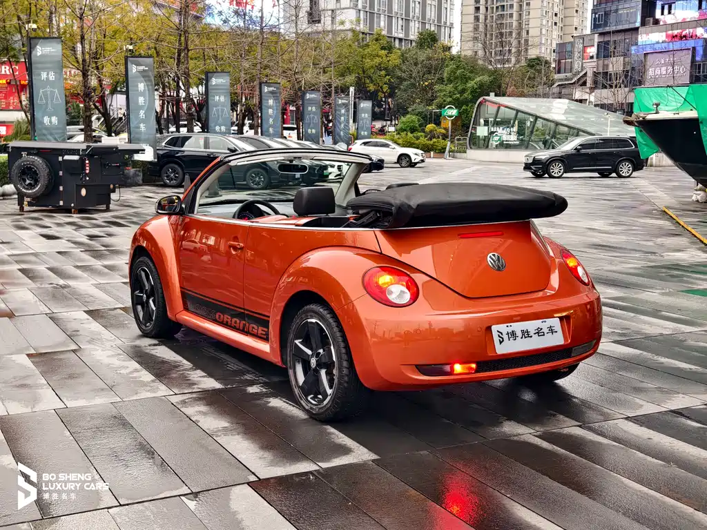 Volkswagen Volkswagen Beetle 2010 2.0 BlackOrange Convertible Luxury Edition 2010 - thumbnail 3