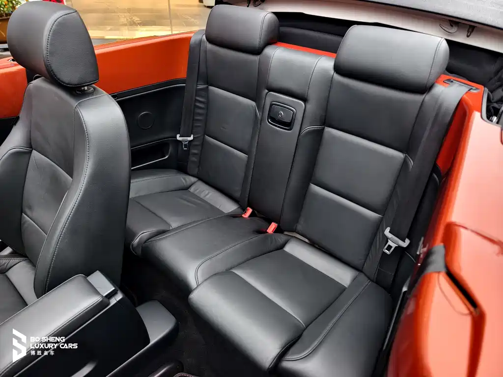 Volkswagen Volkswagen Beetle 2010 2.0 BlackOrange Convertible Luxury Edition 2010 - thumbnail 5