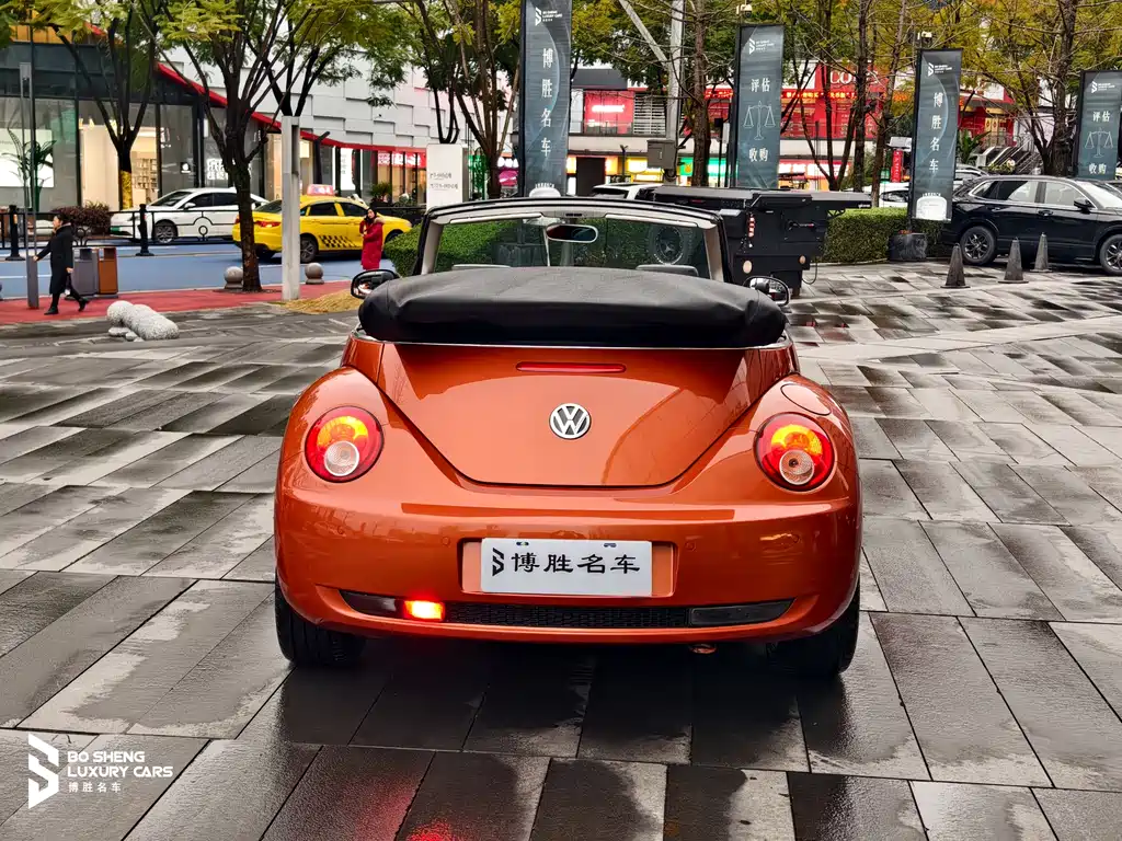 Volkswagen Volkswagen Beetle 2010 2.0 BlackOrange Convertible Luxury Edition 2010 - thumbnail 7
