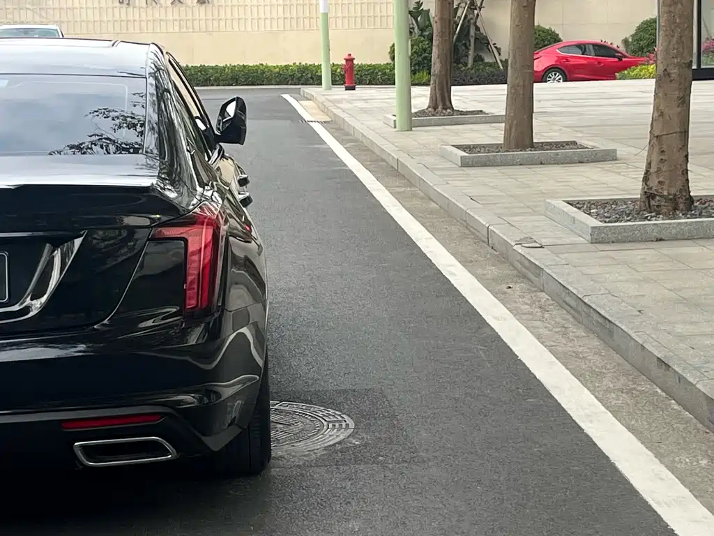 Cadillac Cadillac CT5 2023 28T Luxury (Standard) 2023 - thumbnail 8