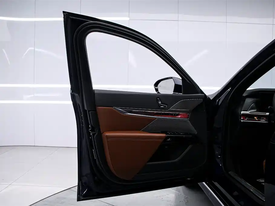 BMW BMW 7 Series 2023 740Li M Sport Package 2023 - thumbnail 11