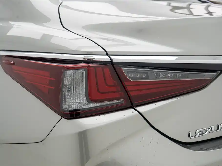 Lexus Lexus ES 2022 200 Excellence Edition 2024 - thumbnail 11