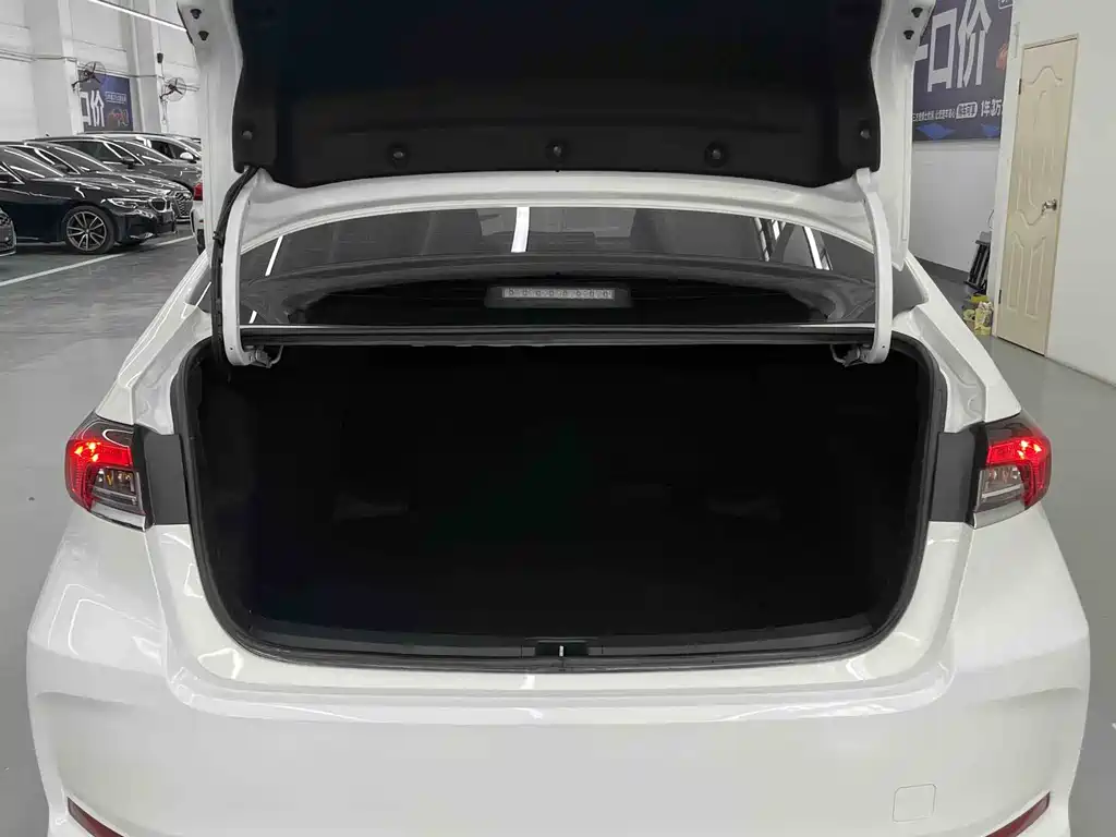 Toyota Toyota Corolla 2021 1.2T S-CVT Premium Plus Edition 2022 - thumbnail 22