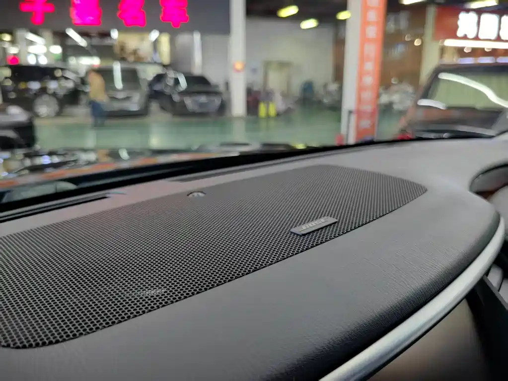 Infiniti Infiniti QX80 2016 5.6L 4WD 2017 - thumbnail 11