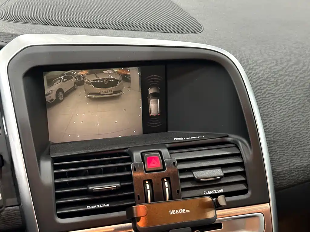 Volvo Volvo XC60 2017 T5 IntelliSafe Upgrade Edition 2017 - thumbnail 18