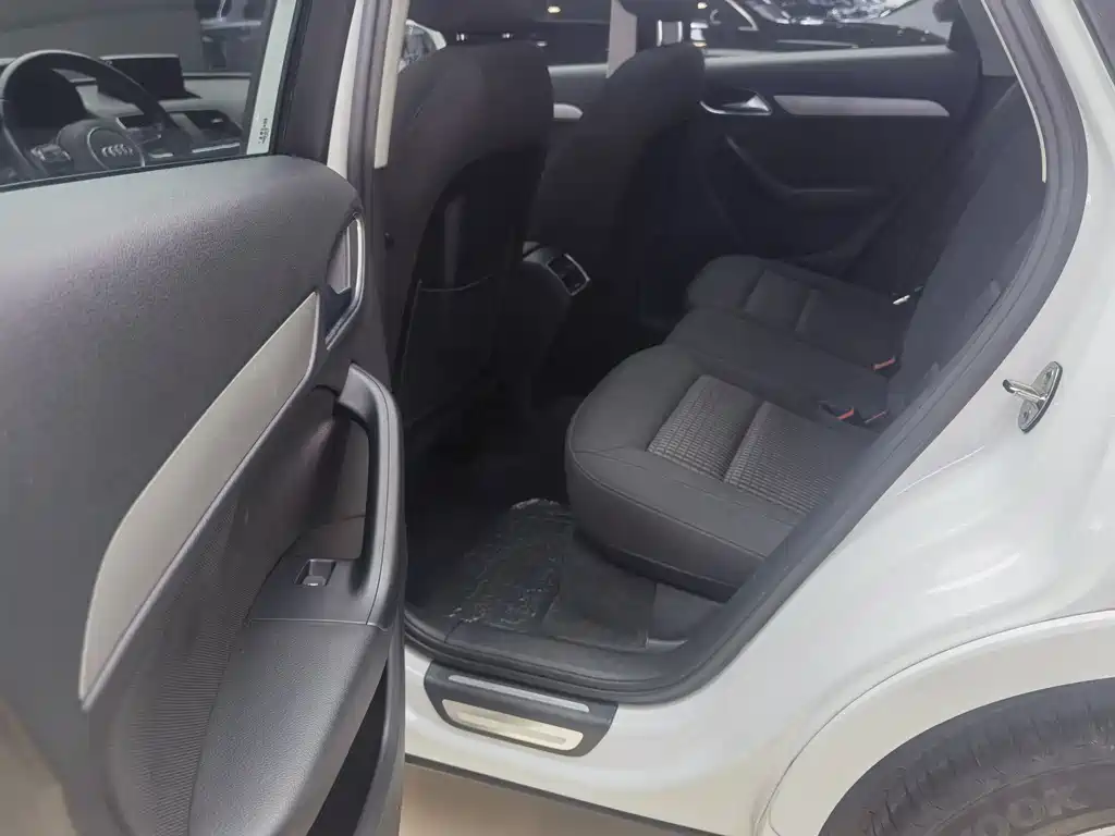Audi Audi Q3 2015 30 TFSI Progressive Edition 2015 - thumbnail 11