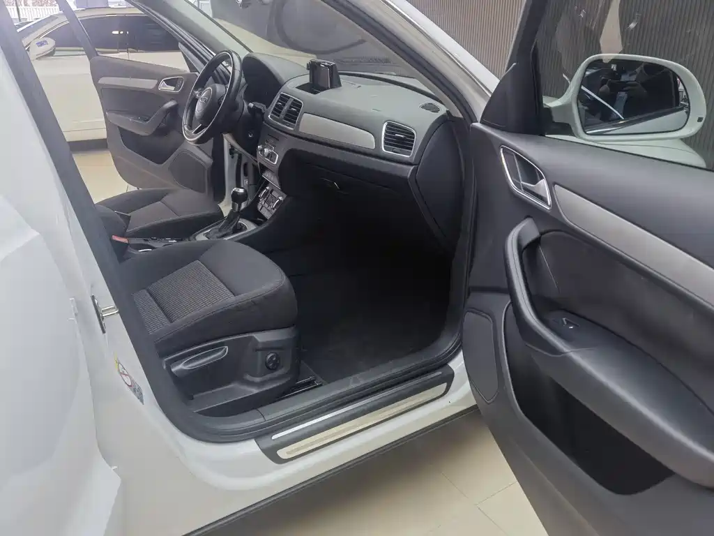 Audi Audi Q3 2015 30 TFSI Progressive Edition 2015 - thumbnail 14