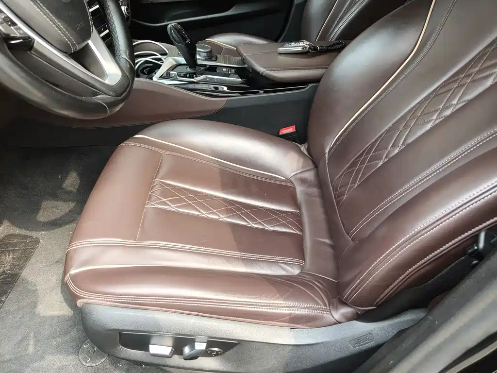 BMW BMW 5 Series 2019 530Li Luxury Package 2019 - thumbnail 5