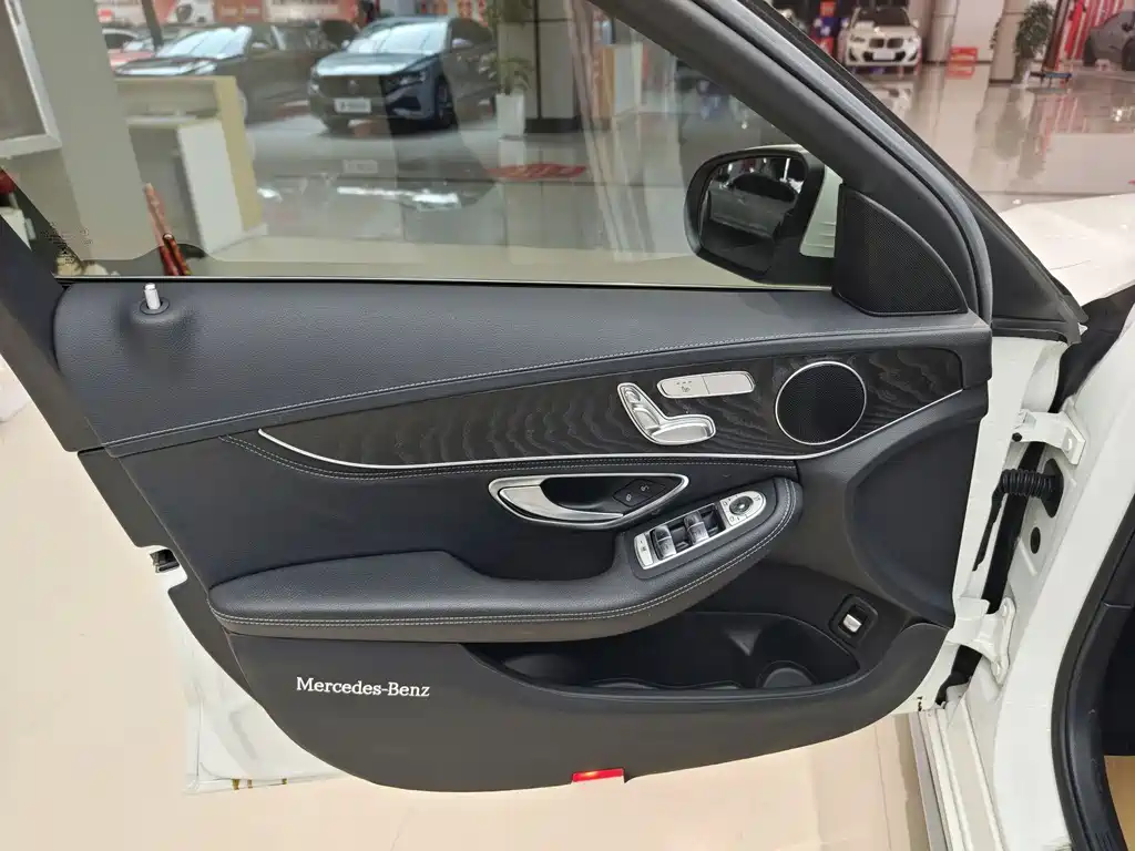 Mercedes-Benz Mercedes-Benz C-Class 2019 Facelift C 260 L Sport Edition 2019 - thumbnail 5