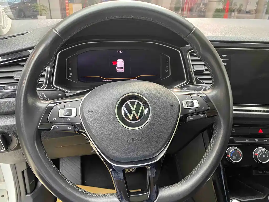 Volkswagen T-Roc 2021 280TSI DSG 2WD Comfort Intelligent Connectivity Edition 2021 - thumbnail 7