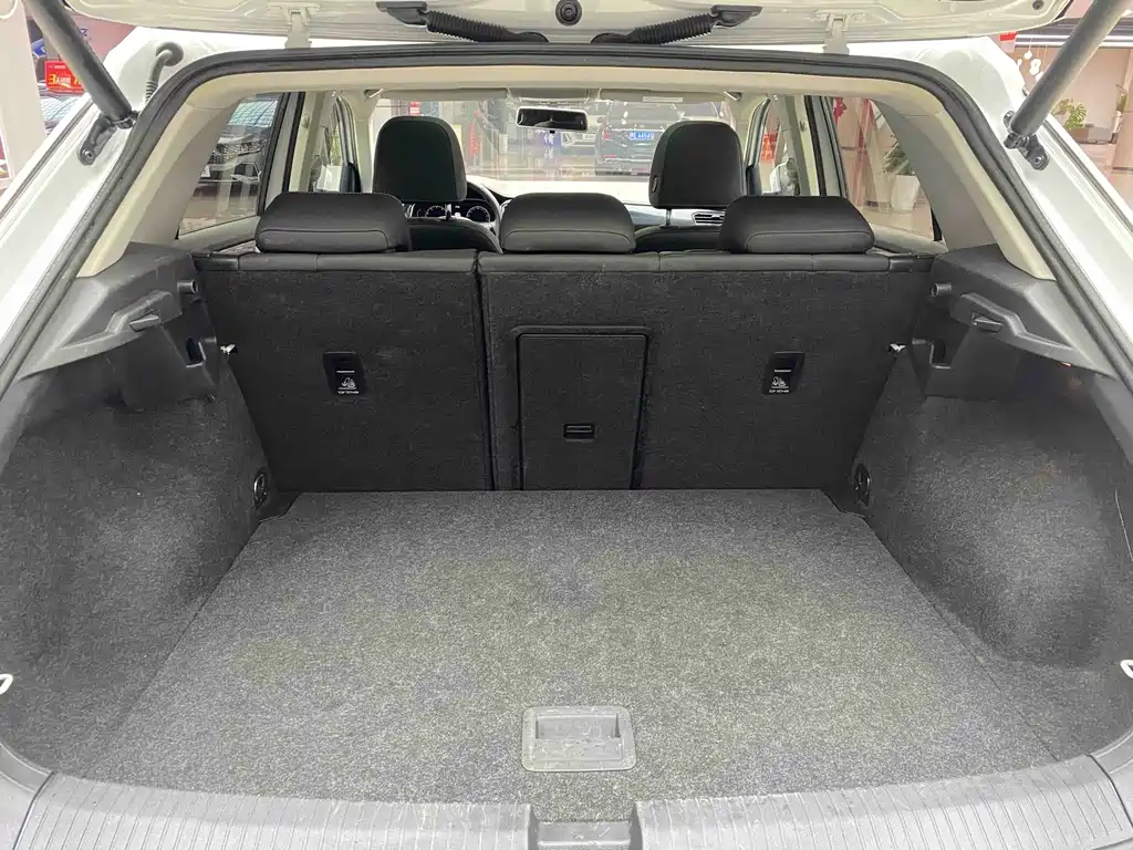Volkswagen T-Roc 2021 280TSI DSG 2WD Comfort Intelligent Connectivity Edition 2021 - thumbnail 17