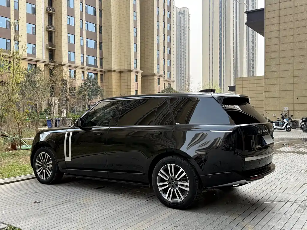 Land Rover Range Rover 2023 3.0 L6 400PS Autobiography Long Wheelbase 2023 - thumbnail 5