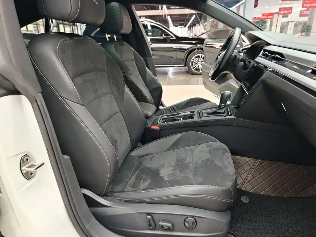 Volkswagen FAW-Volkswagen CC 2021 330TSI Brilliant Edition 2022 - thumbnail 14