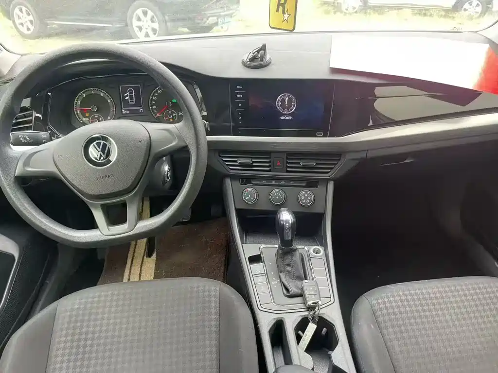 Volkswagen Volkswagen Bora 2021 1.5L Automatic Comfort Intelligent Connectivity Edition 2021 - thumbnail 4