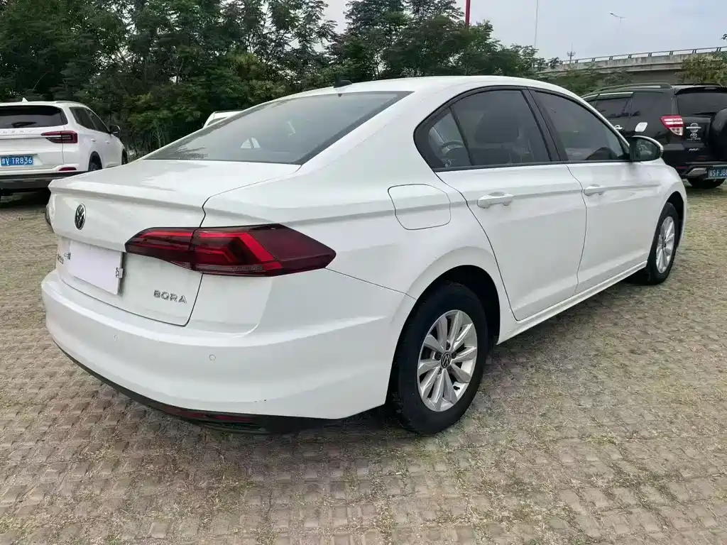 Volkswagen Volkswagen Bora 2021 1.5L Automatic Comfort Intelligent Connectivity Edition 2021 - thumbnail 9