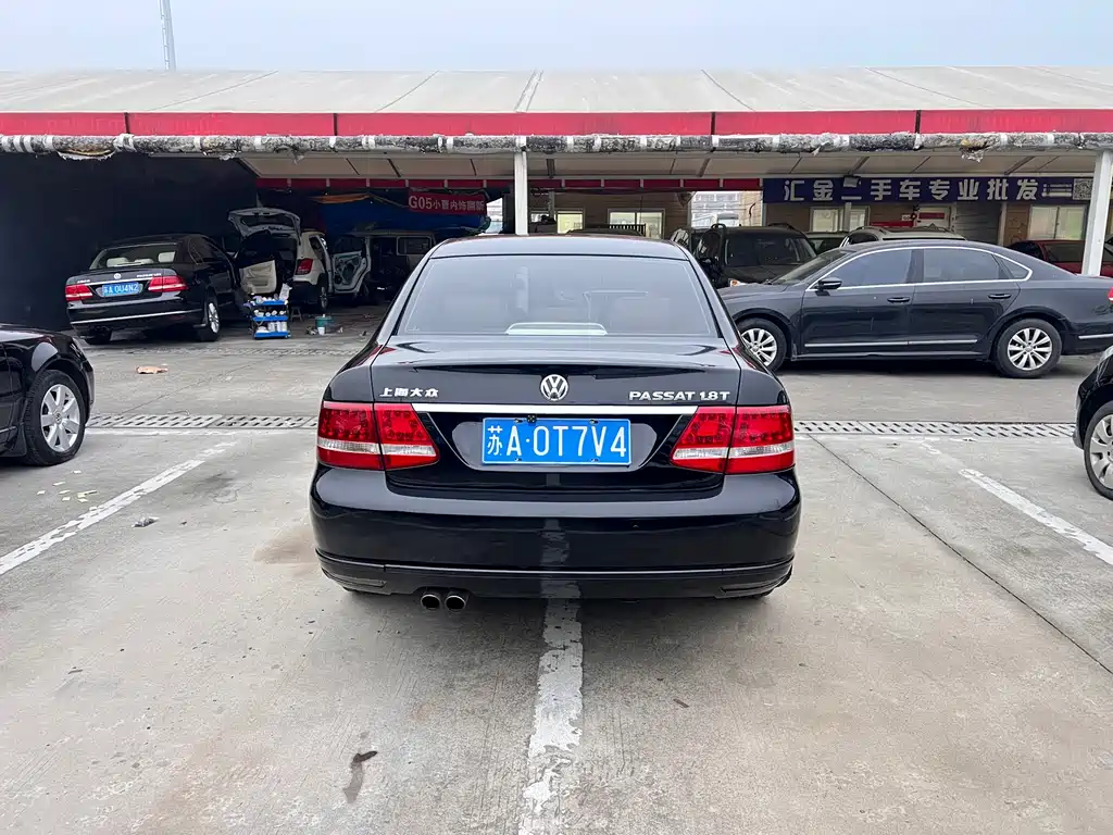 Volkswagen Passat Lingyu 2011 1.8T Manual Premium Edition 2012 - thumbnail 17