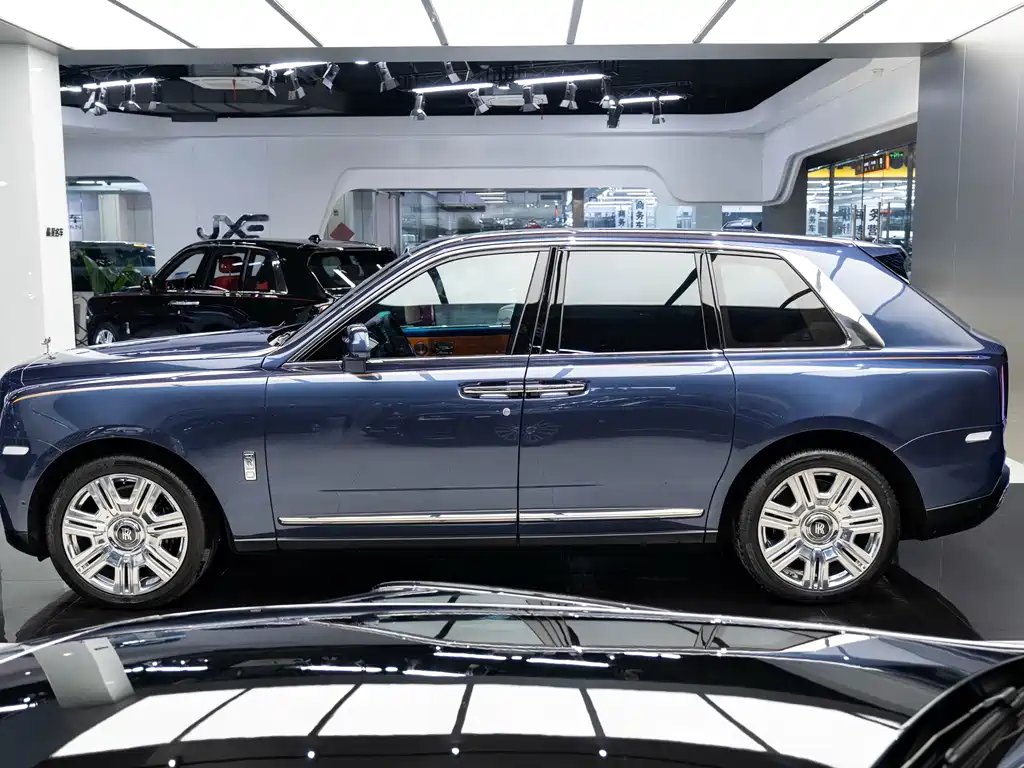 Rolls-Royce Rolls-Royce Cullinan 2018 Five-Seat Version 2022 - thumbnail 12