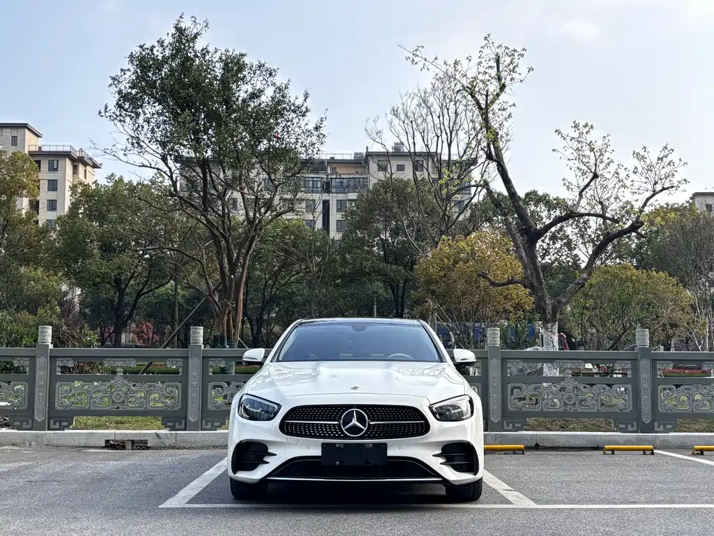 Mercedes-Benz Mercedes-Benz E-Class 2023 Model Year Facelift E 300 L Sport Style 2023 - thumbnail 2