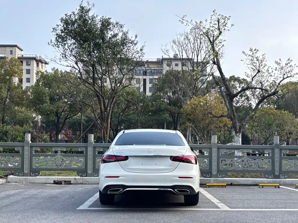 Mercedes-Benz Mercedes-Benz E-Class 2023 Model Year Facelift E 300 L Sport Style 2023 - thumbnail 5