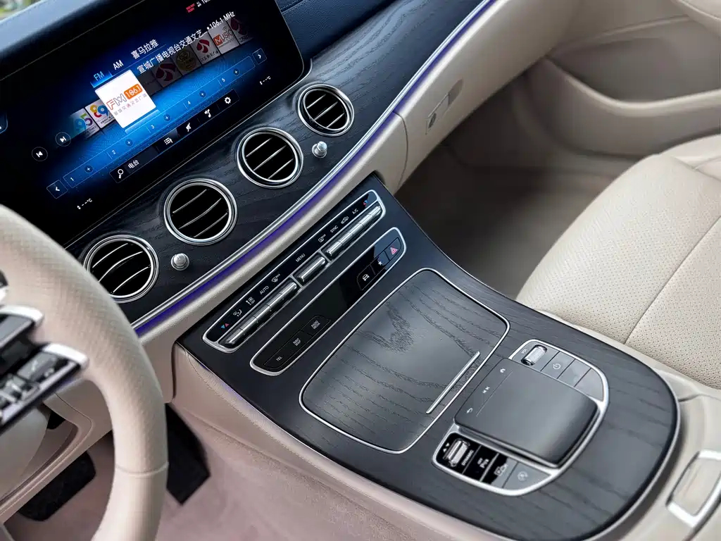 Mercedes-Benz Mercedes-Benz E-Class 2023 Model Year Facelift E 300 L Sport Style 2023 - thumbnail 19