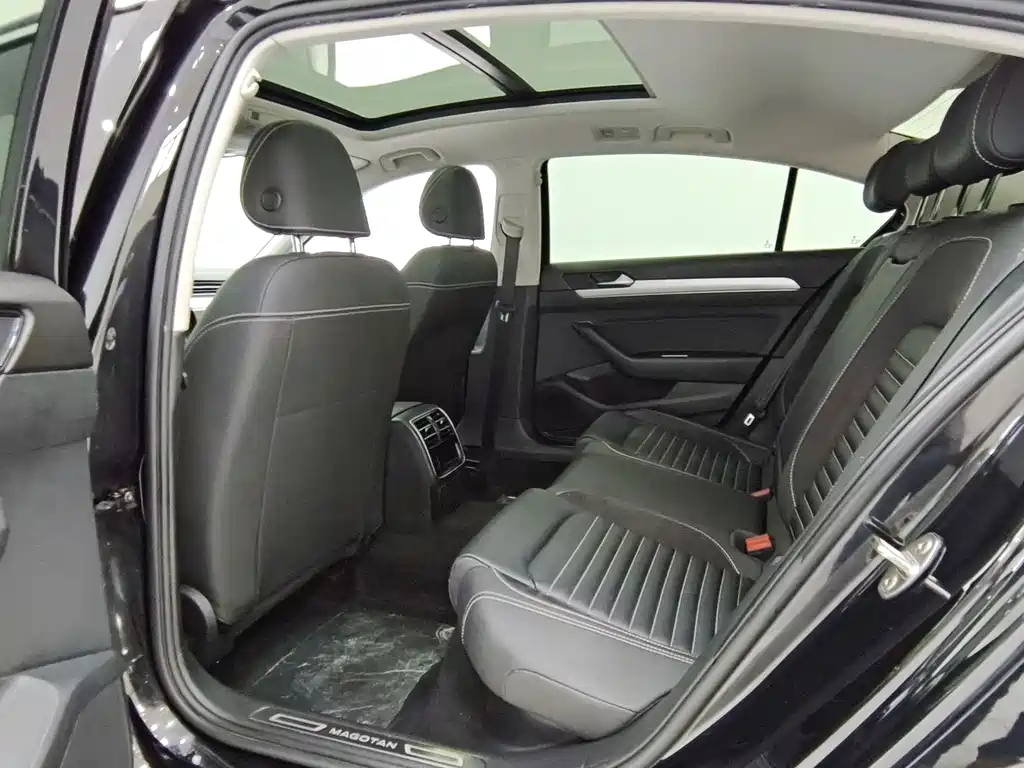 Volkswagen Magotan 2020 280TSI DSG Comfort Line 2023 - thumbnail 8