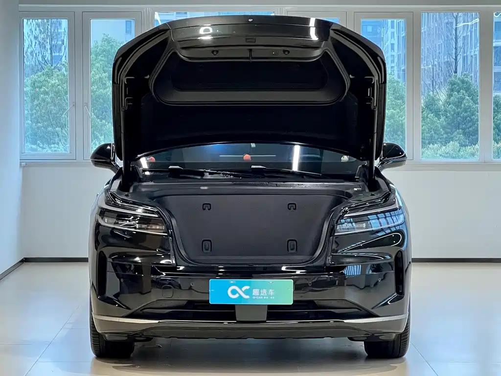 NIO NIO L90 2025 Max 6-seater Edition 2025 - thumbnail 3
