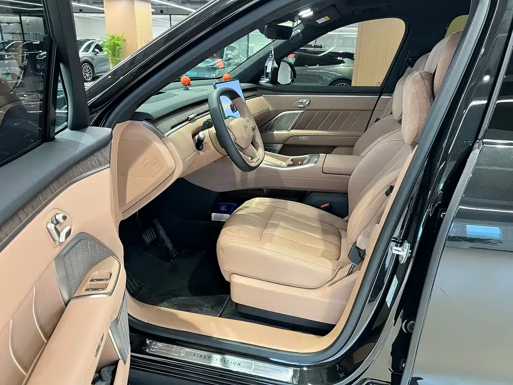 NIO NIO L90 2025 Max 6-seater Edition 2025 - thumbnail 9