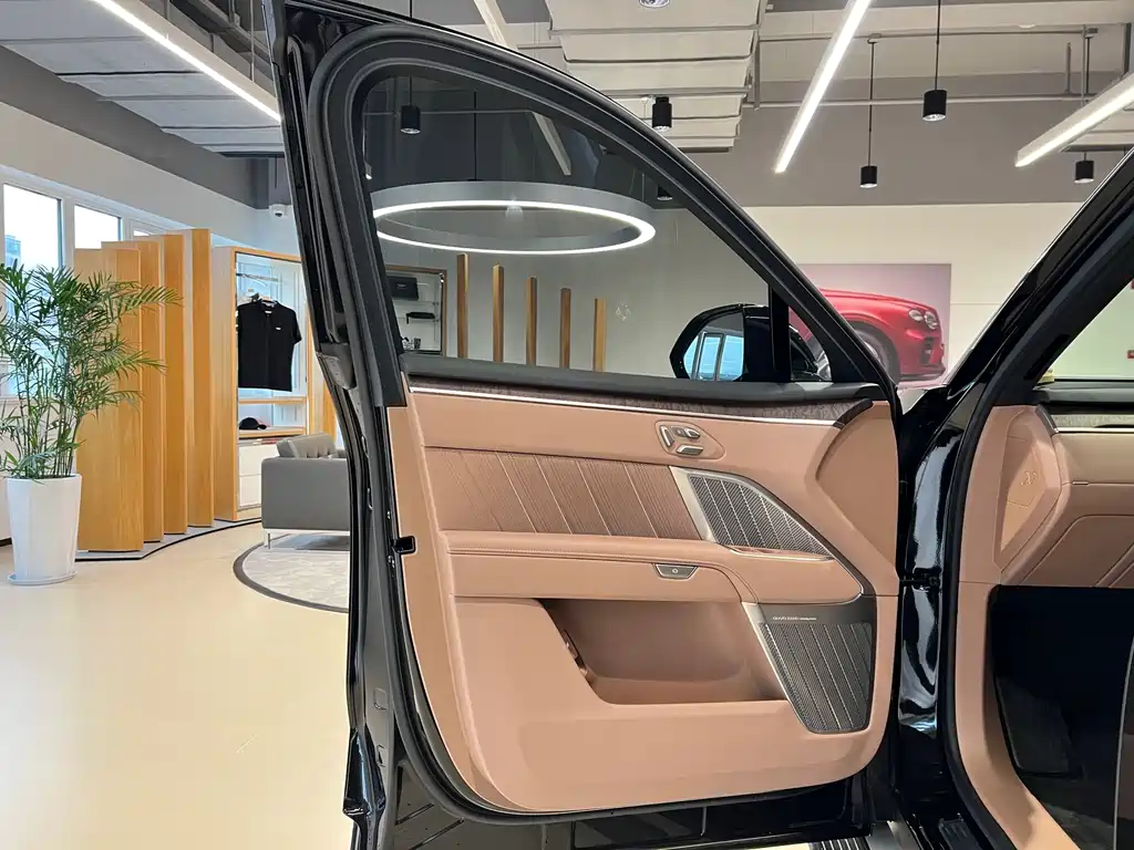 NIO NIO L90 2025 Max 6-seater Edition 2025 - thumbnail 16
