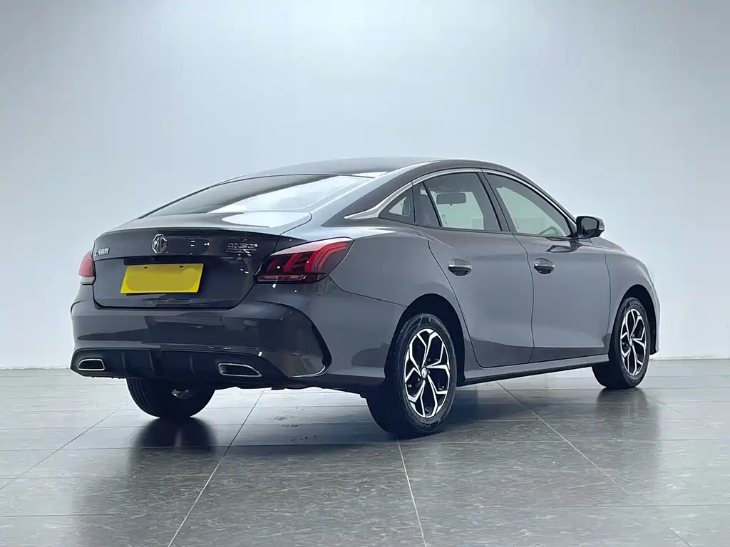 MG MG 5 2022 180DVVT CVT Youth Luxury Edition 2023 - thumbnail 3