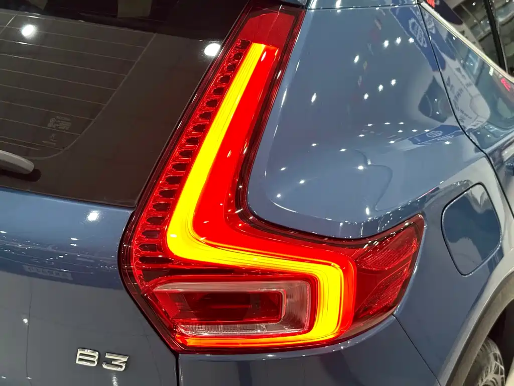 Volvo Volvo XC40 2023 B3 Ultimate Edition 2022 - thumbnail 23