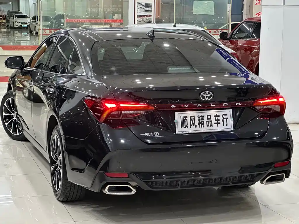 Toyota Toyota Avalon 2022 2.0L Luxury Edition 2022 - thumbnail 3