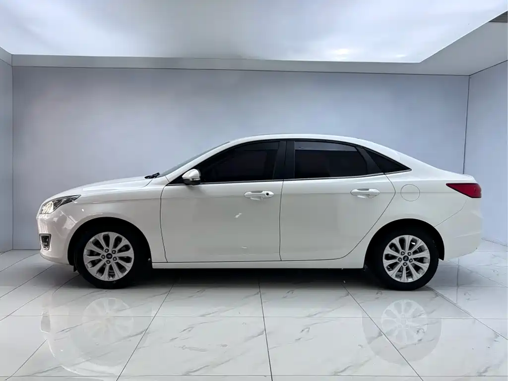 Ford Ford Focus 2015 1.5L Automatic Fashion Edition 2016 - thumbnail 4