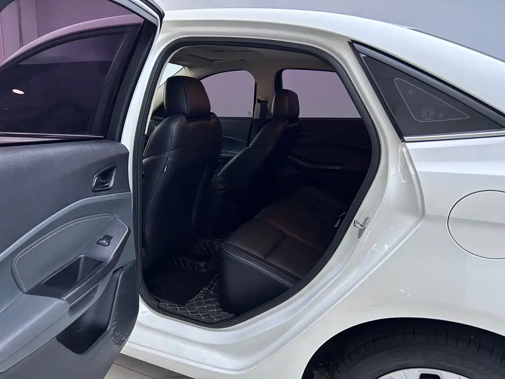 Ford Ford Focus 2015 1.5L Automatic Fashion Edition 2016 - thumbnail 9