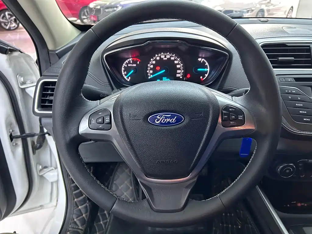 Ford Ford Focus 2015 1.5L Automatic Fashion Edition 2016 - thumbnail 16