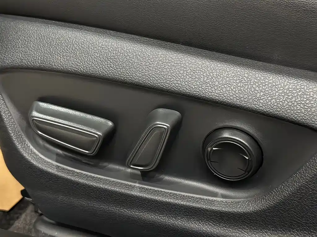 Toyota Toyota Avalon 2022 2.0L Luxury Edition 2022 - thumbnail 25