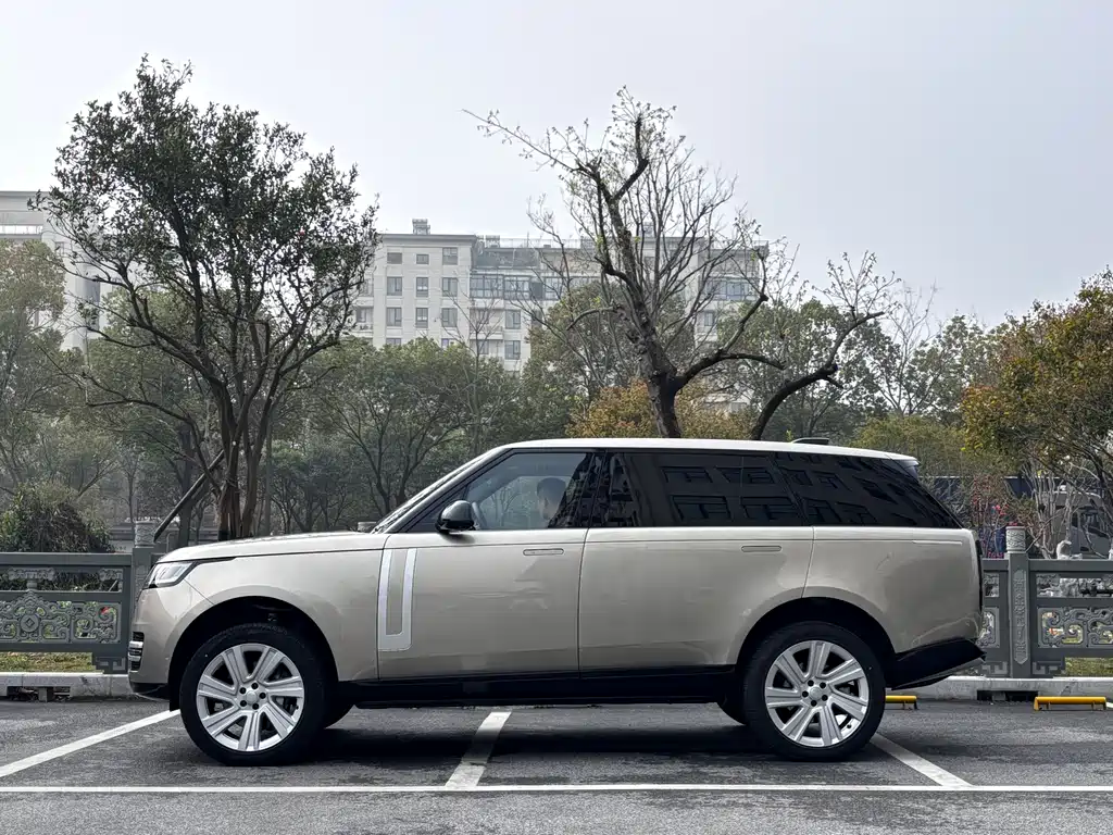 Land Rover Range Rover 2024 3.0 L6 400PS Autobiography Long Wheelbase 2024 - thumbnail 3