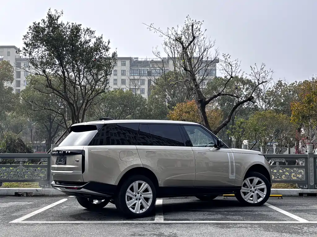 Land Rover Range Rover 2024 3.0 L6 400PS Autobiography Long Wheelbase 2024 - thumbnail 4