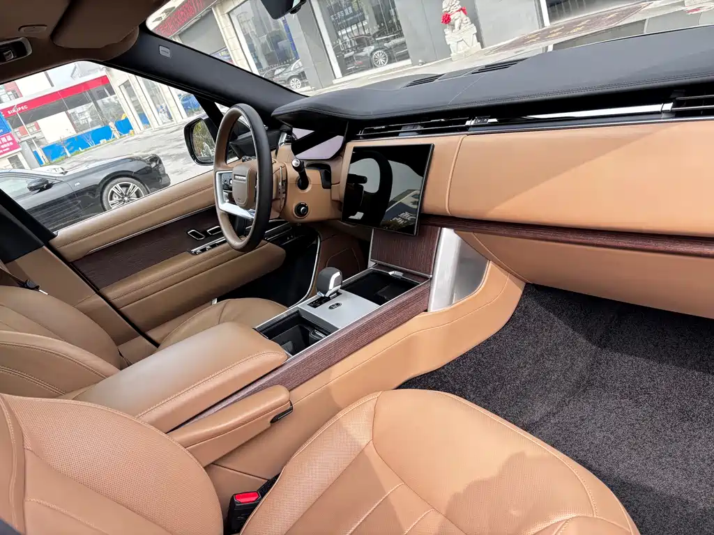 Land Rover Range Rover 2024 3.0 L6 400PS Autobiography Long Wheelbase 2024 - thumbnail 10