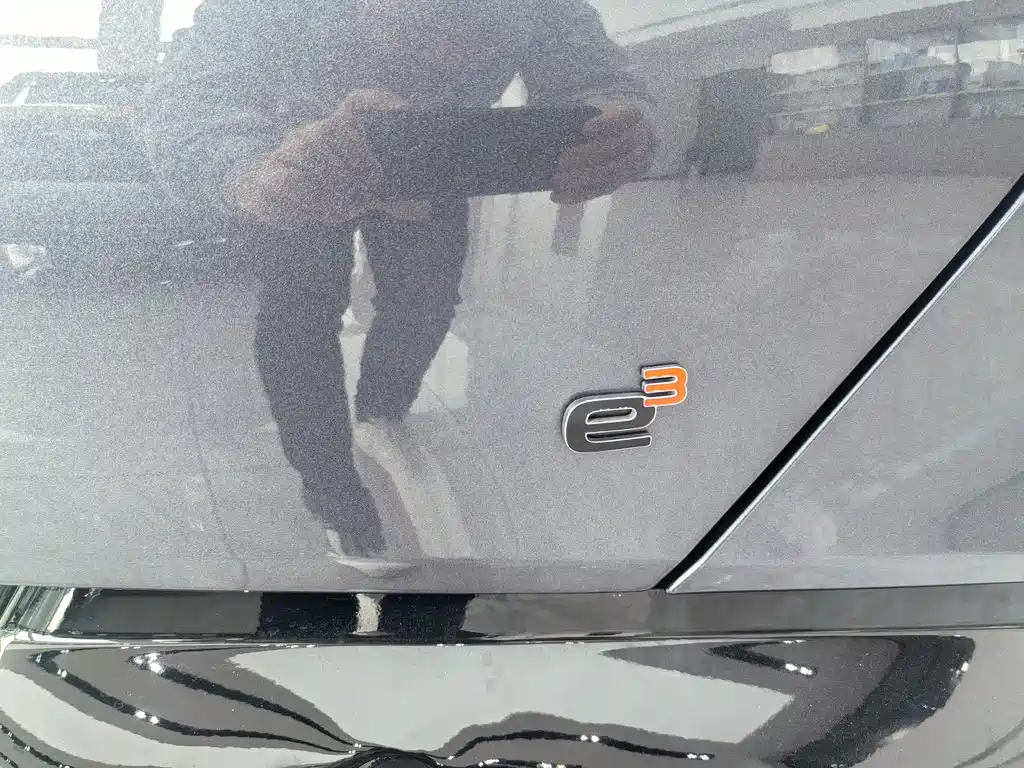 Denza Tang Z9 2024 Model 1100km AWD Max Version 2024 - thumbnail 10