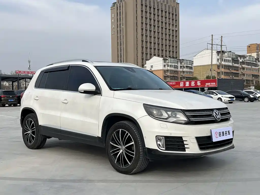 Volkswagen Volkswagen Tiguan 2015 2.0TSI Automatic AWD Flagship Edition 2014 - thumbnail 3