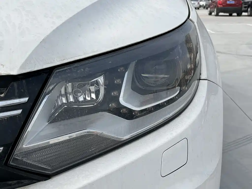 Volkswagen Volkswagen Tiguan 2015 2.0TSI Automatic AWD Flagship Edition 2014 - thumbnail 6