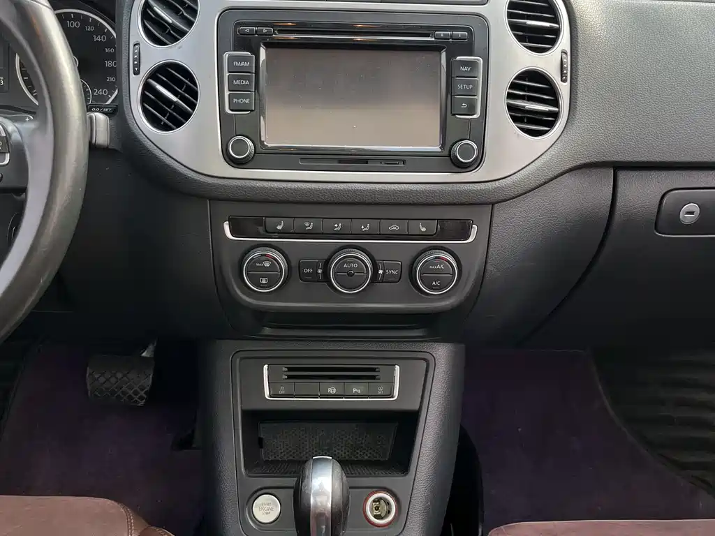 Volkswagen Volkswagen Tiguan 2015 2.0TSI Automatic AWD Flagship Edition 2014 - thumbnail 9