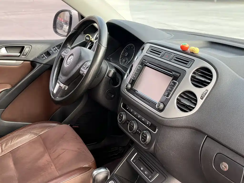Volkswagen Volkswagen Tiguan 2015 2.0TSI Automatic AWD Flagship Edition 2014 - thumbnail 13