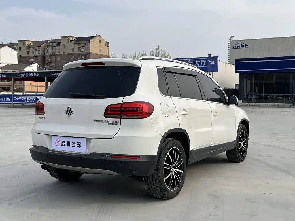 Volkswagen Volkswagen Tiguan 2015 2.0TSI Automatic AWD Flagship Edition 2014 - thumbnail 16