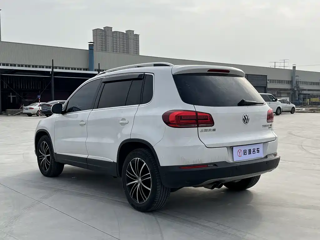 Volkswagen Volkswagen Tiguan 2015 2.0TSI Automatic AWD Flagship Edition 2014 - thumbnail 18