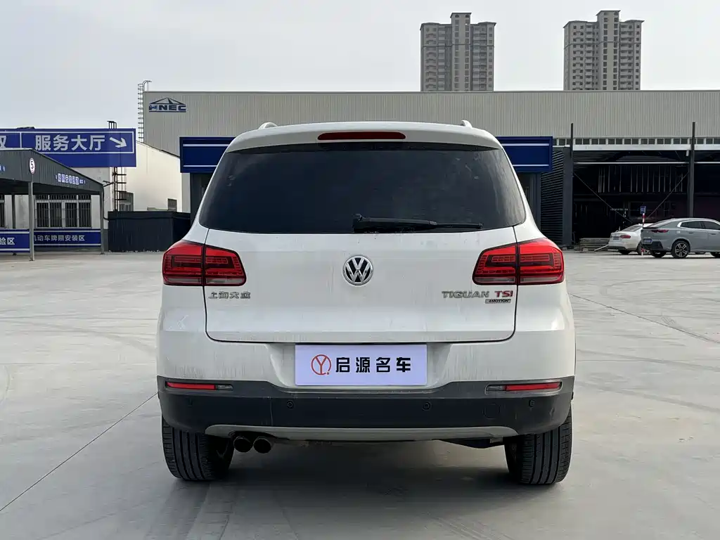 Volkswagen Volkswagen Tiguan 2015 2.0TSI Automatic AWD Flagship Edition 2014 - thumbnail 19