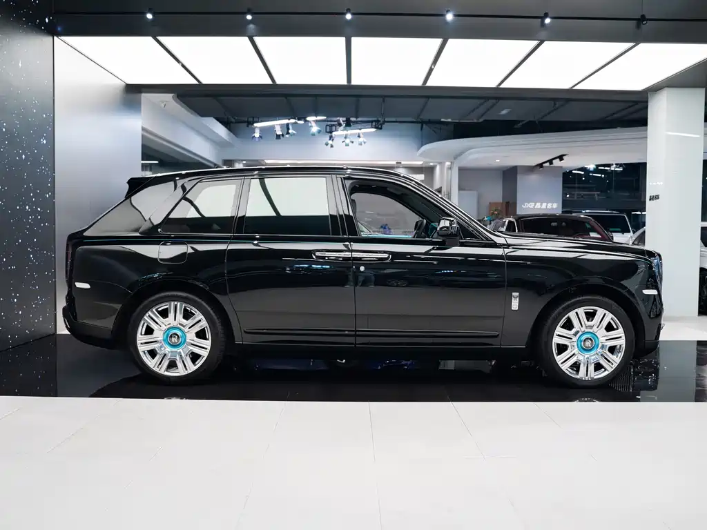 Rolls-Royce Rolls-Royce Cullinan 2018 Five-Seat Version 2022 - thumbnail 12
