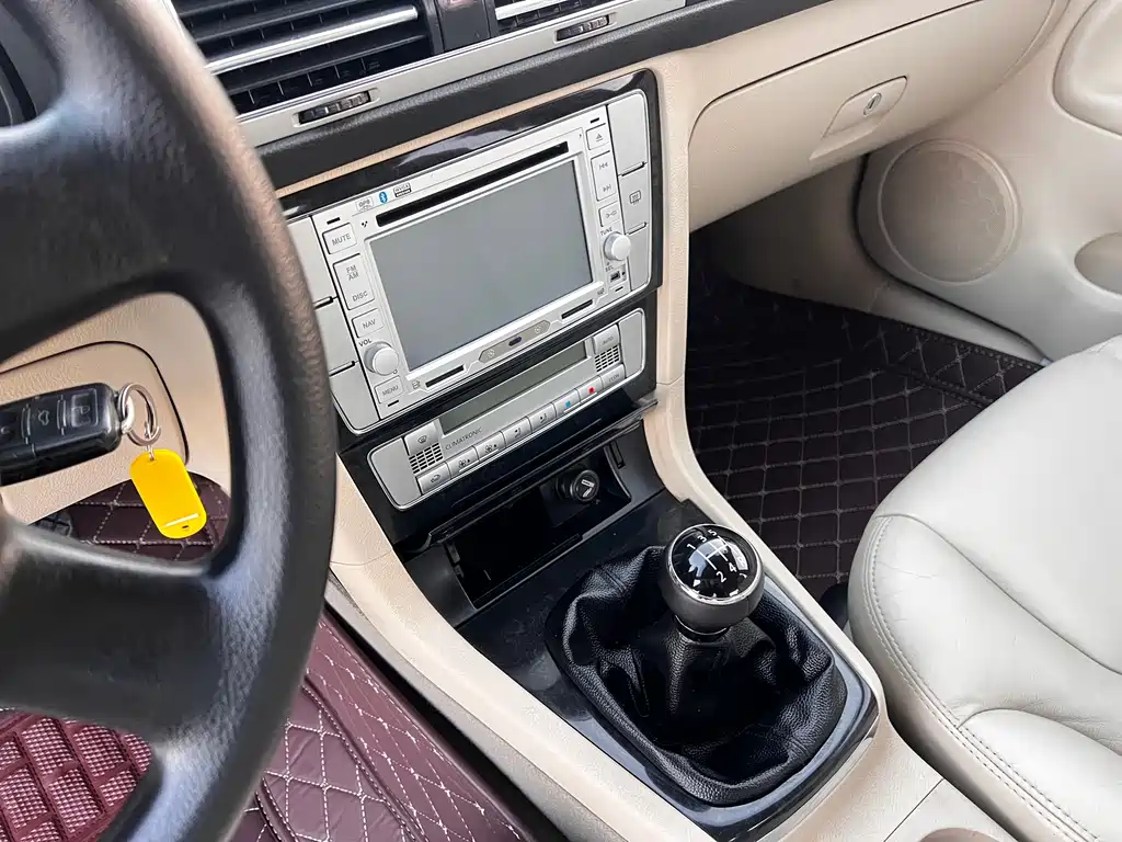Volkswagen Volkswagen Passat Lingyu 2009 2.0L MFI Manual Premium Edition 2010 - thumbnail 9