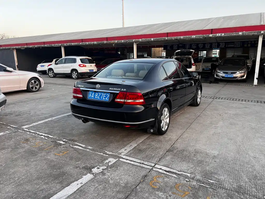 Volkswagen Volkswagen Passat Lingyu 2009 2.0L MFI Manual Premium Edition 2010 - thumbnail 18