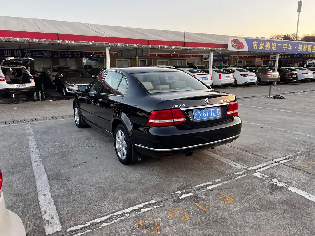 Volkswagen Volkswagen Passat Lingyu 2009 2.0L MFI Manual Premium Edition 2010 - thumbnail 19